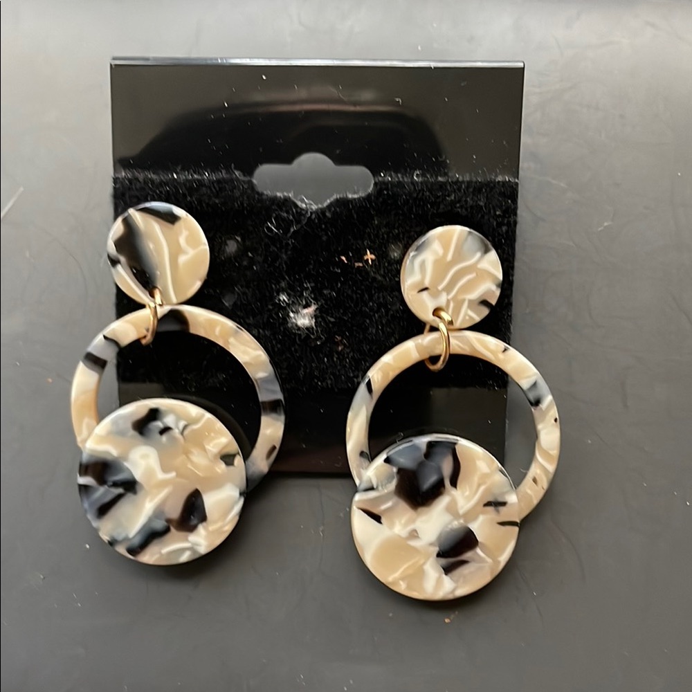 Tortoiseshell Look Dangle Earrings